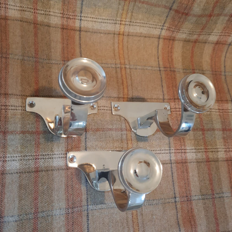 Large Nickel Plated Centre Brackets