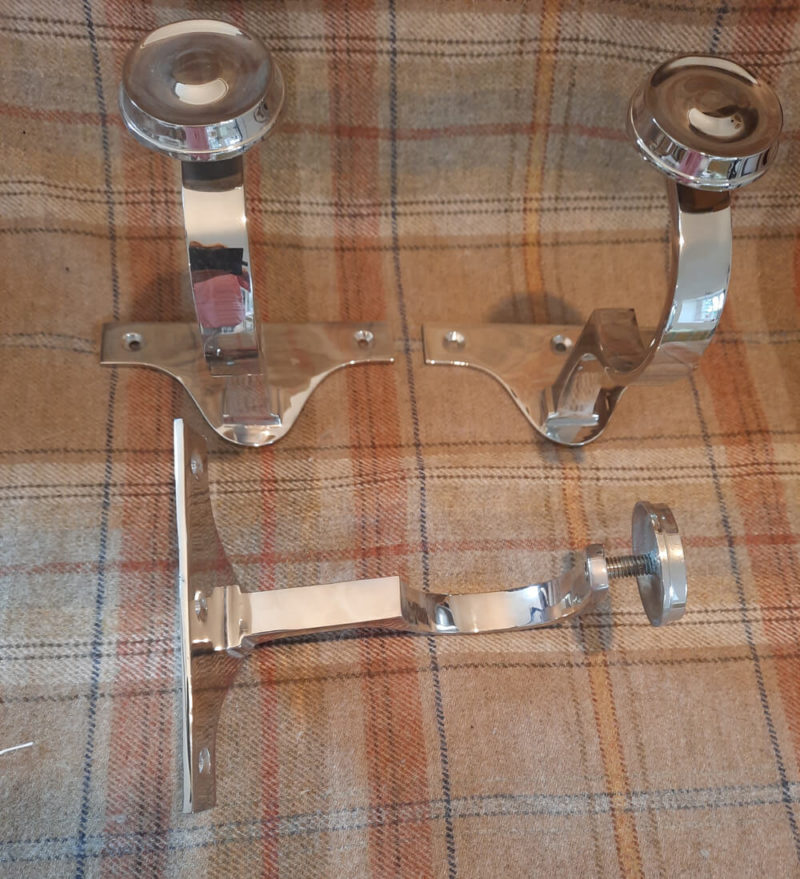 Large Nickel Plated Centre Brackets - Image 3