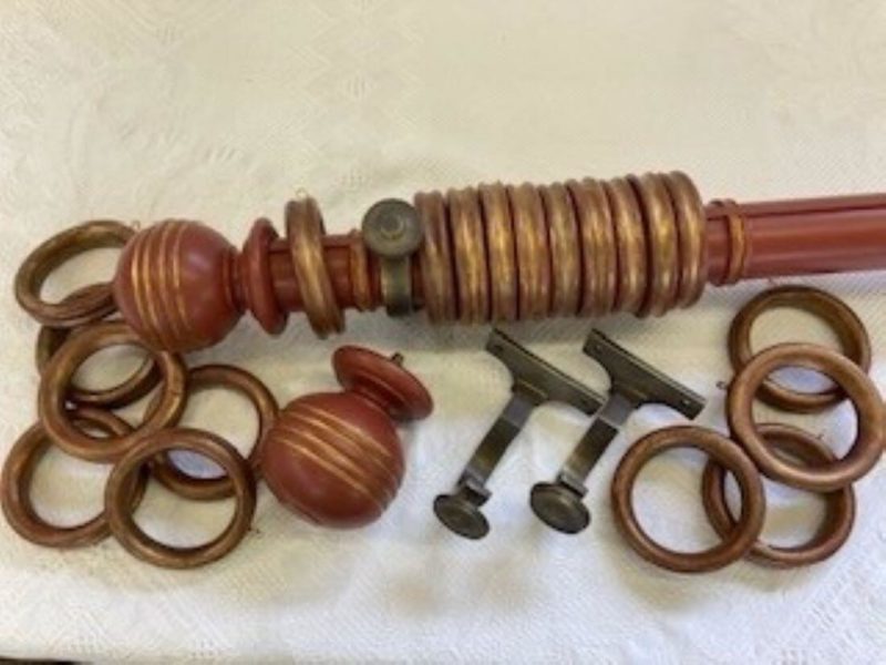 Painted Bamboo pole with finials, rings and brackets. - Image 3