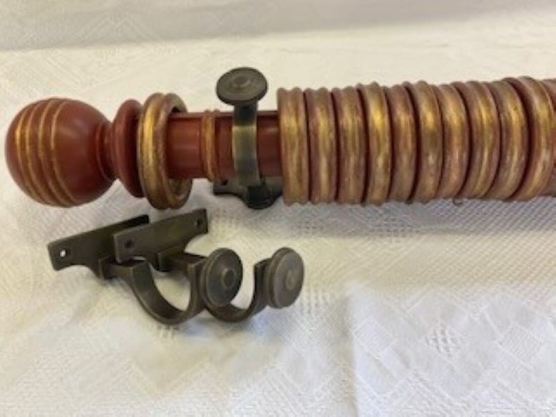 Painted Bamboo pole with finials, rings and brackets. - Image 2