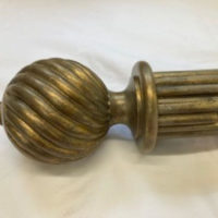 Distressed French Gilt pole with Swirling Ball finials. - Image 4