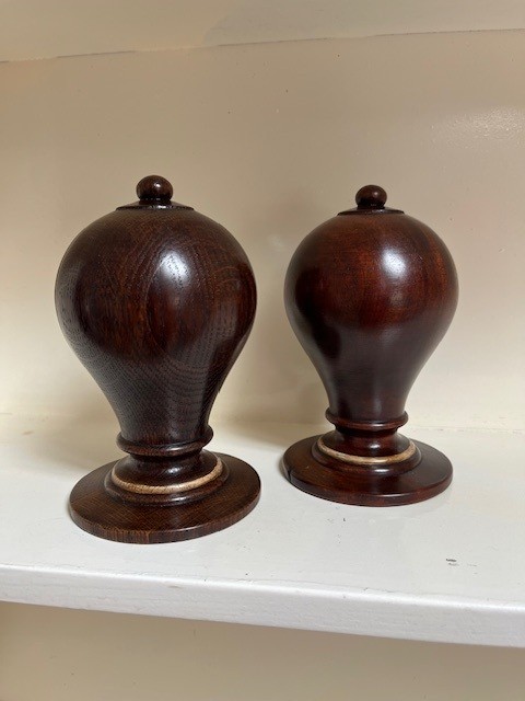 Mahogany finished Eddison finials - Image 2