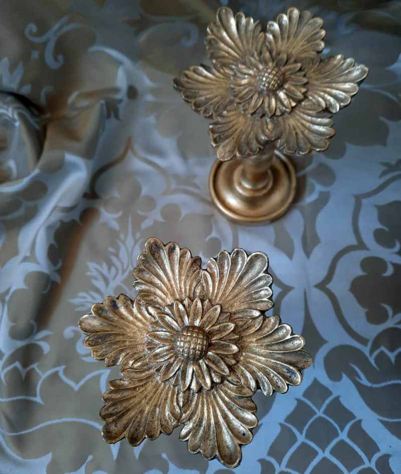 Flowerhead Tiebacks - Image 3