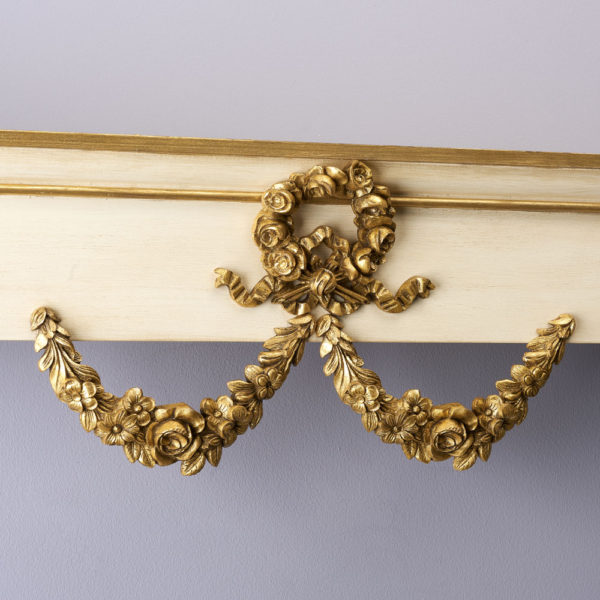 Garland & Ribbon Pelmet