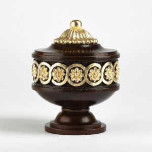 Harewood finial, mahogany and gilt