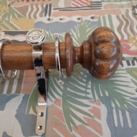 50mm dia. Light oak pole, carved oak finials, nickel rings and nickel brackets. - Image 2