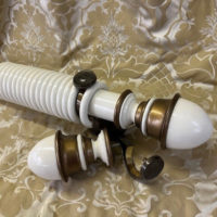 Plain pole set with Uncarved Chinese Vase finials, centre brackets and rings