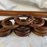 Antique mahogany pole with finials, brackets and rings. - Image 2