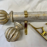 Gilt over White pole with finials and brackets. - Image 2