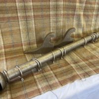 Venetian Gilt pole with finials, rings and brackets. - Image 2