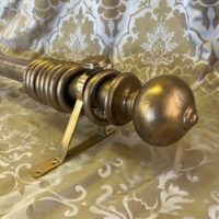 Pole with Simple Ball & Button finials, rings and end brackets