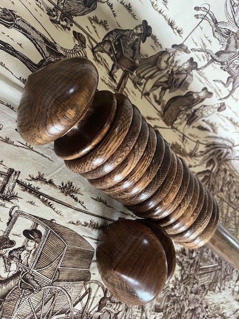 Medium Oak pole with Mushroom finials and rings - Image 2