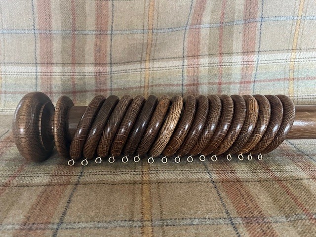 Medium Oak pole with Mushroom finials and rings - Image 4