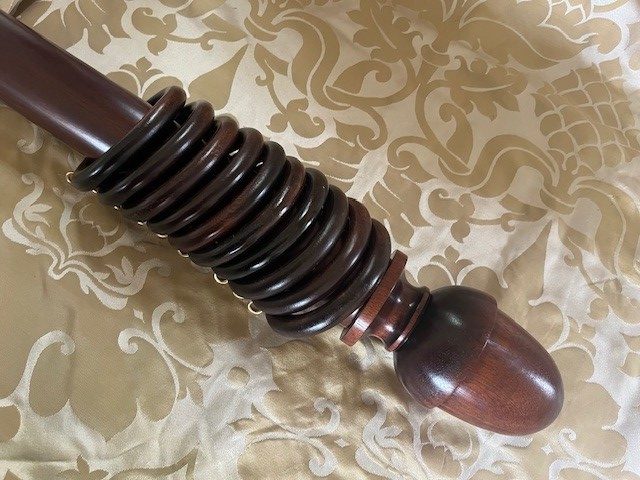 Medium Mahogany pole wth Acorn finials and rings - Image 4