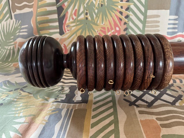 Mahogany pole and Ribbed Ball finials with matched rings - Image 3