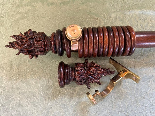 Mahogany pole, Versailles finials and rings