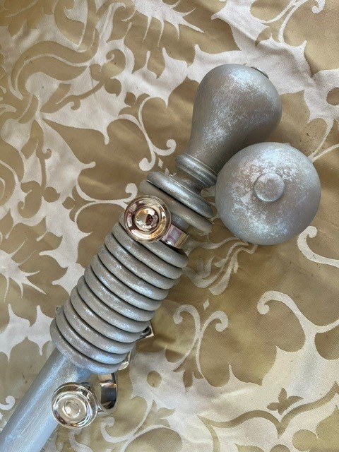 Dusky Silver pole with Eddison finials and rings