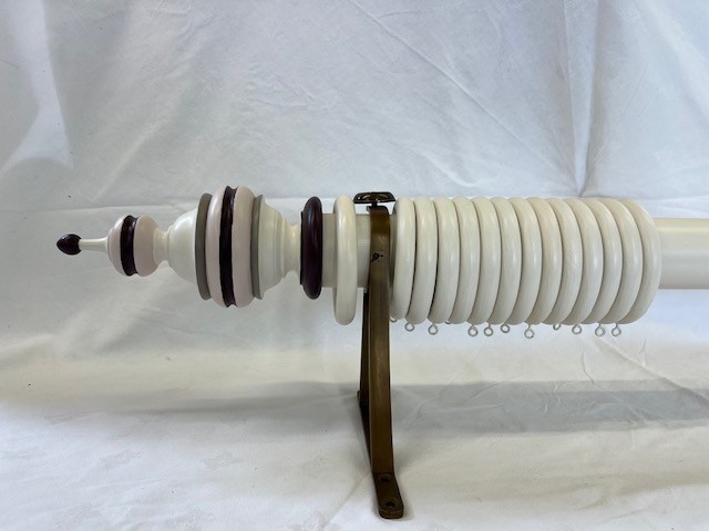 Painted pole with Inverted Rib & Ogee finials and rings