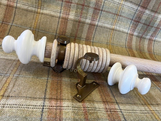 Limed Oak and White Prima set - Image 2