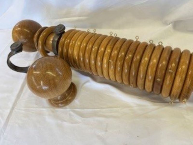 Natural Beech pole with finials, rings and brackets. - Image 2