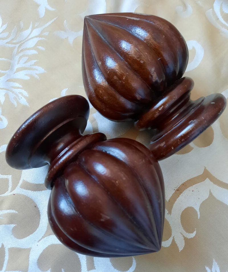 Pointed Gadroon Finials