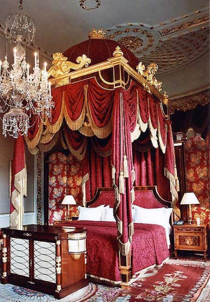 Sheraton Domed Four Poster Bed